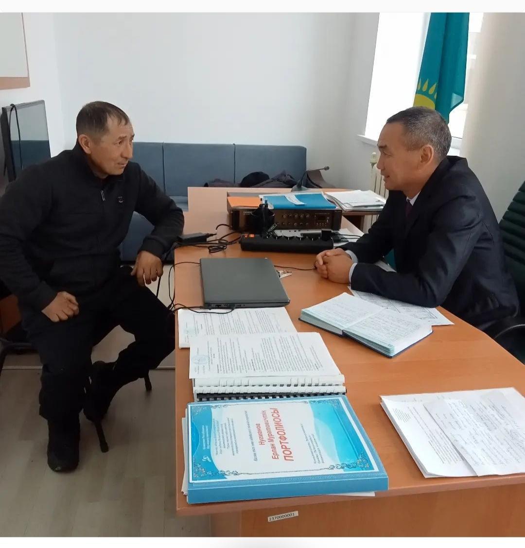 26.01.2024ж. Тарас негізгі орта мектебі, мектепке дейінгі шағын орталығымен, коммуналдық мемлекеттік мекемесінде "Директор сағаты" жобасы аясында мектеп директоры Е.М. Нуғманов оқушылар және мектеп мұғалімдерімен жеке қабылдау өткізді.