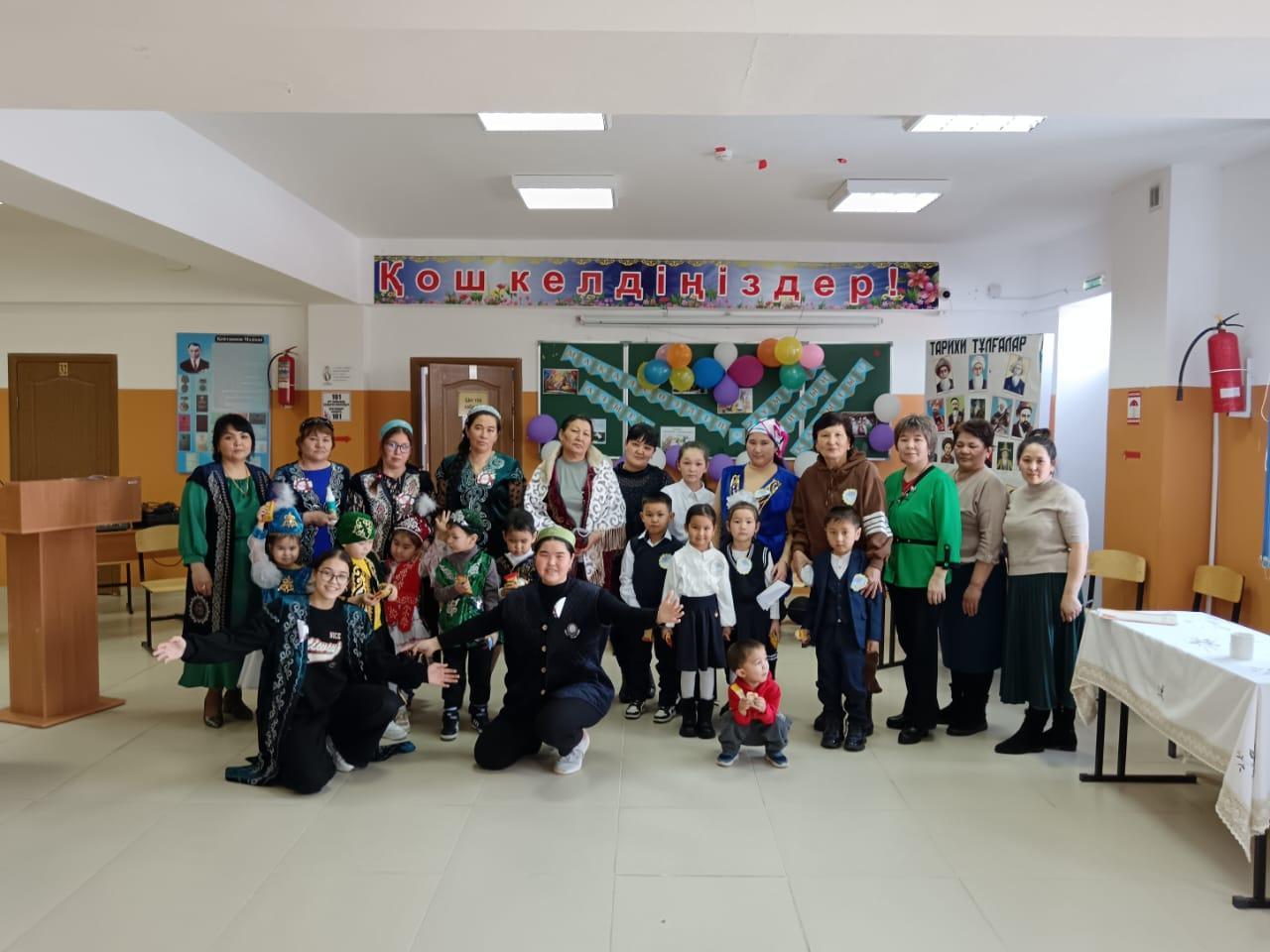 Тарас негізгі орта мектебі,мектепке дейінгі шағын орталығымен" коммуналдық мемлекеттік мекемесінде "Балдырған" ортаңғы тобы мен МАД тобының ұйымдастыруымен "Мақал сөздің азығы,жұмбақ ойдың қазығы" тақырыбында сайыс өткізді