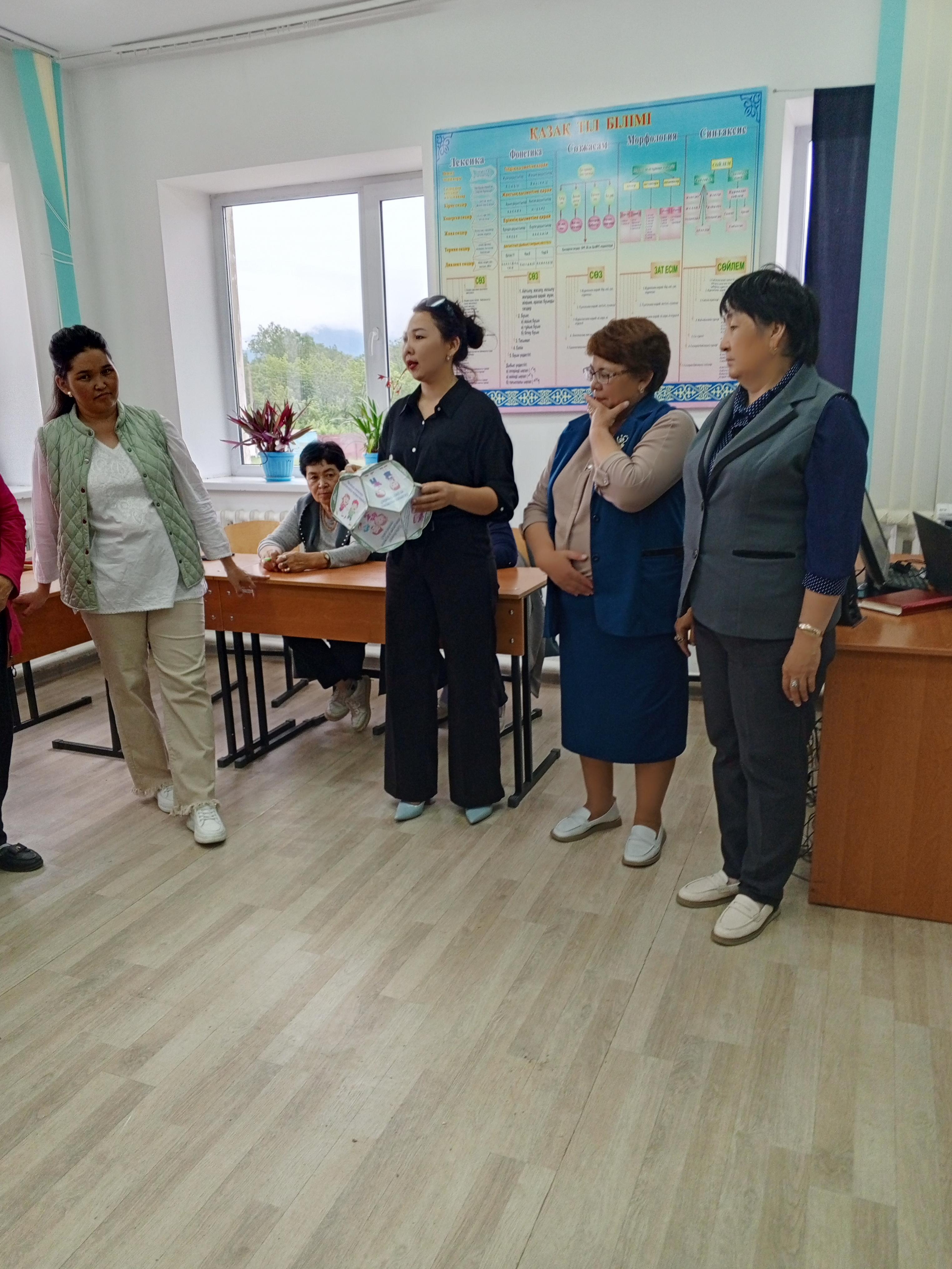 "Тарас негізгі орта мектебі, мектепке дейінгі шағын орталығымен" коммуналдық мемлекеттік мекемесі бойынша 26-мамыр-26 маусым аралығында "Халықаралық есірткіге қарсы күрес" айлығының жоспарына сай мектебіміздің психологы А.Б Кожакова