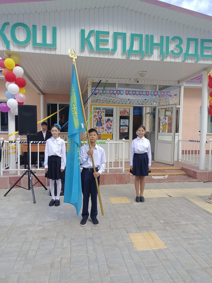 ҚР Білім күнін атап өту мақсатында,Тарас негізгі орта мектебі коммуналдық мемлекеттік мекемесінде 2024-2025 оқу жылында "Білім күні" 1 қыркүйекте "Мектебім- мейірім мекені" тақырыбында салтанатты шара ұйымдастырылды.