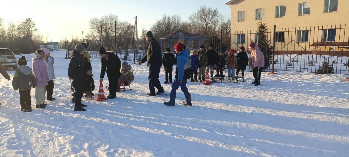 Тарас негізгі орта мектебінде,дене шынықтыру апталығының екінші күні.