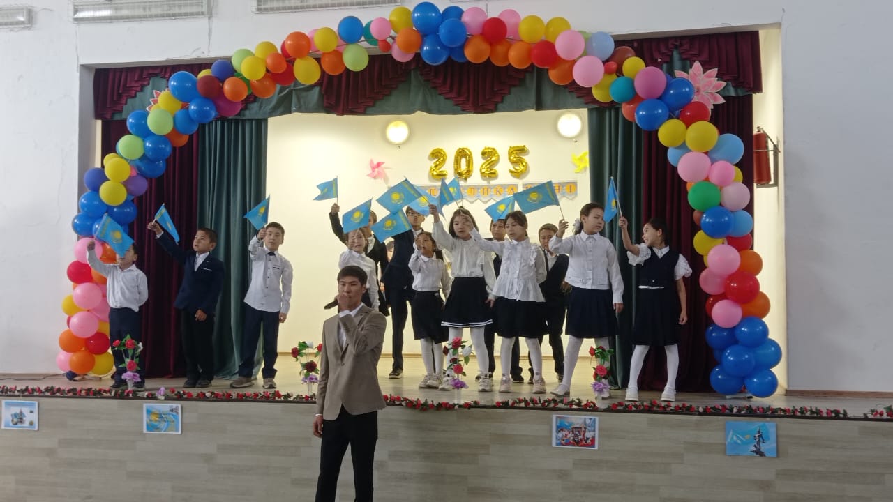 Тарас негізгі орта мектебі,мектепке дейінгі шағын орталығымен коммуналдық мемлекеттік мекемесі Тарас негізгі орта мектебінде 24 қазан күні Республика күніне арналған «Қыран елім-Қазақстаным!»  атты мерекелік концерт ұйымдастырылды.